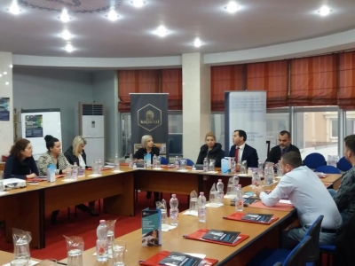 ARL Center - &ldquo;Qytetari aktiv n&euml; luft&euml;n kund&euml;r korrupsionit n&euml; drejt&euml;si ...&rdquo;.